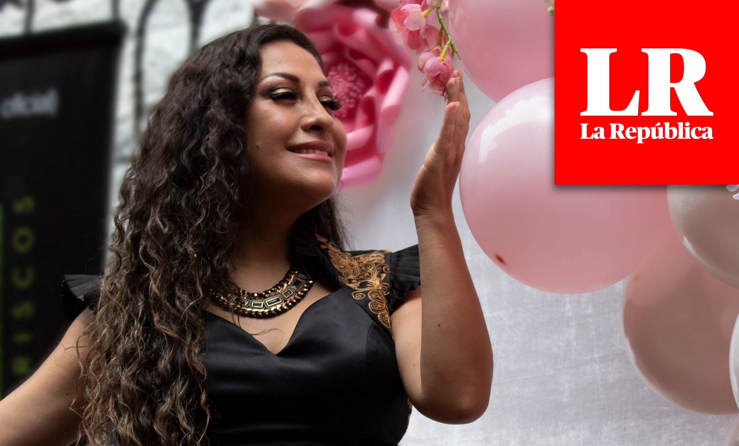 La República Amaranta celebra su éxito en YouTube